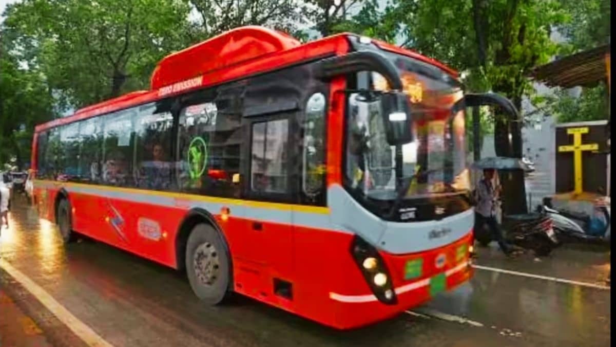 Why Are Mumbai’s BEST Employees Protesting? Here’s What It Means for Buses, Power Supply and Lakhs of Commuters