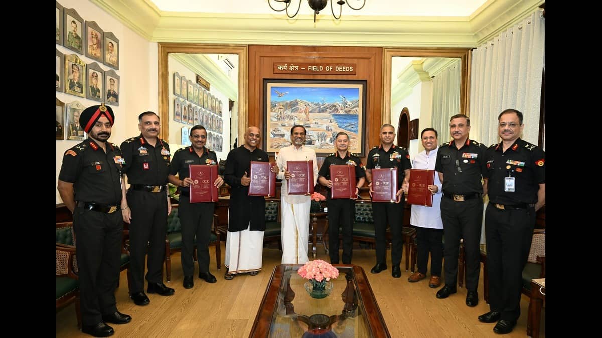 Indian Army Signs MoU with Zoho Corporation to Bolster Indigenous Digital Transformation