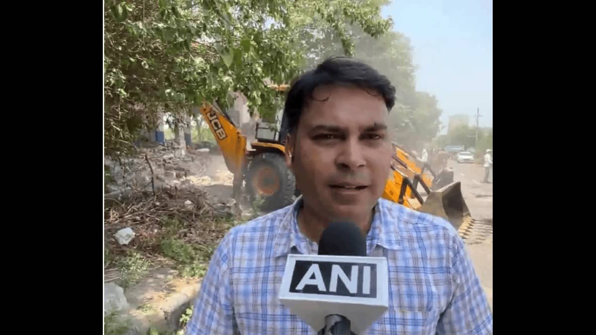 Alleged Illegal Two-Storey ‘Mazar’-Like Structure Razed in Ghaziabad