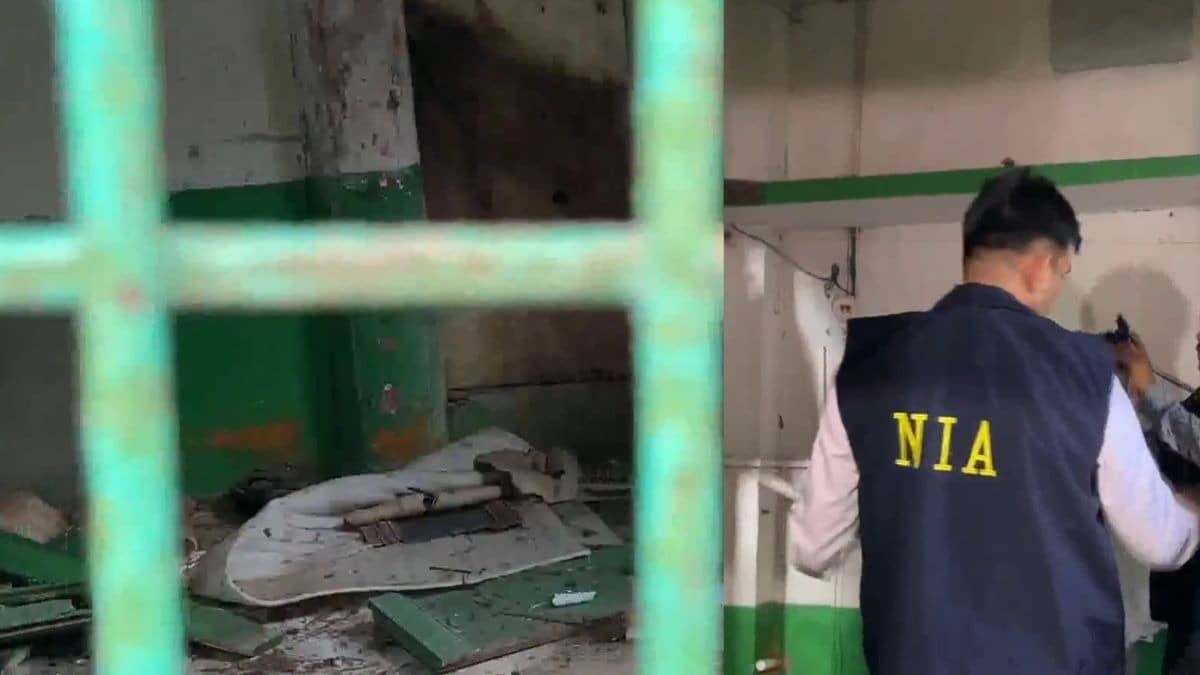 2 Detained After Late-Night Blast Rocks Residential Building in West Bengal’s Rajarhat