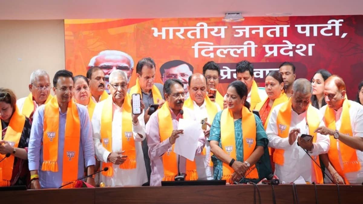 After Breaking Away From AAP Last Year, 16 Indraprastha Vikas Party Councillors Join BJP in Delhi