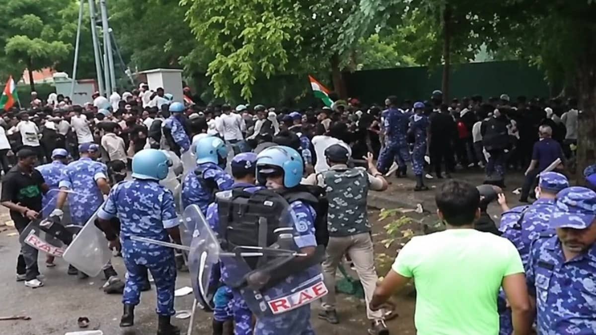 Centre Reinforces Delhi Security, MHA Deploys 20 Additional CRPF Companies As CJP Violence Escalates