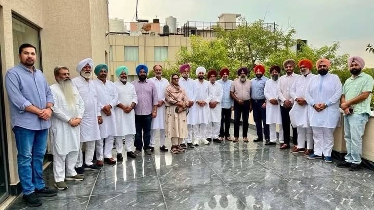 Internal Rift Hits Punjab Congress: Senior Leaders Rally Behind Channi Sending a Message to State Chief