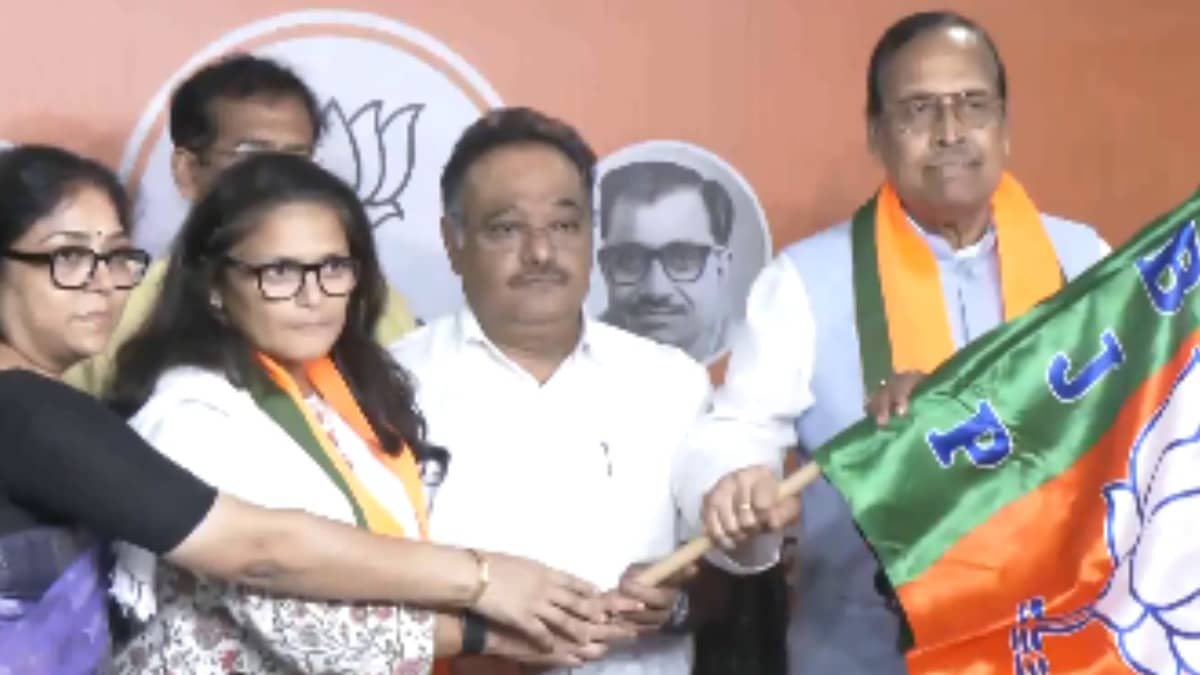 Another Jolt to Mamata: Sushmita Dev, Sukhendu Sekhar Ray, and Prakash Chik Baraik Join BJP in Kolkata After Resigning from TMC