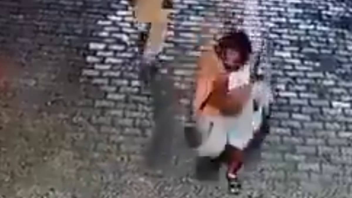 Haryana Shocker: 80-Year-Old Priest Thrashed, Dragged Through Village by Neck; Dargah Caretaker, Aide Face Attempt to Murder Charge