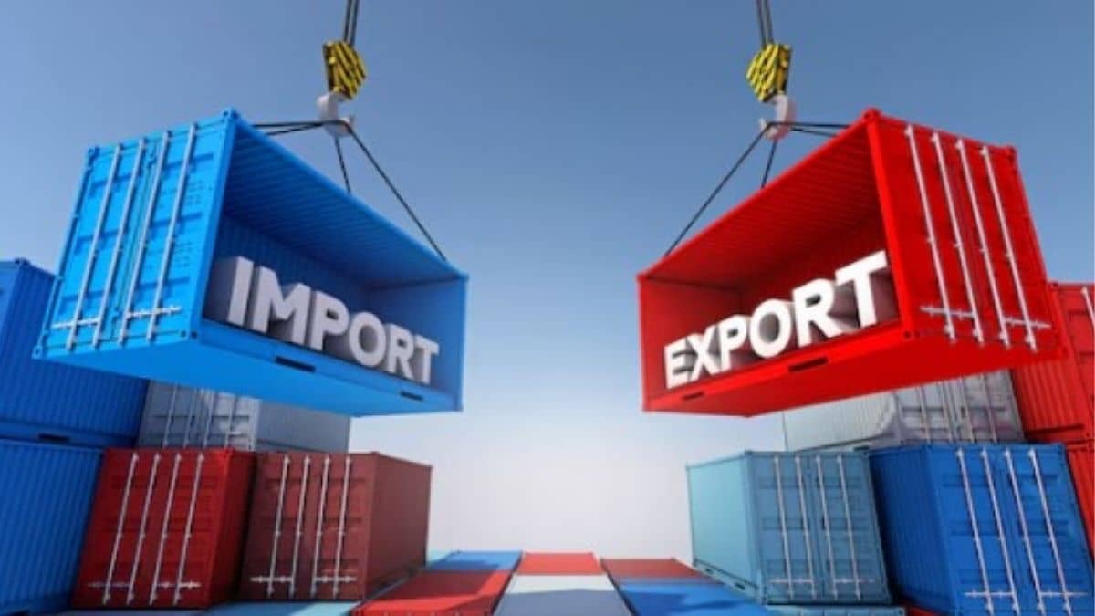 India’s Exports Grow 11% in Q1 FY27, Trade Deficit Widens on Rising Imports