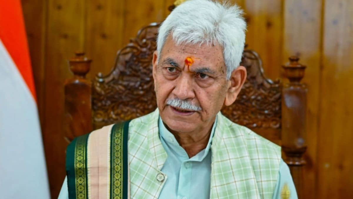 J-K LG Manoj Sinha Reviews Flood Situation in Rajouri, Poonch; Orders Immediate Relief after Flash Floods
