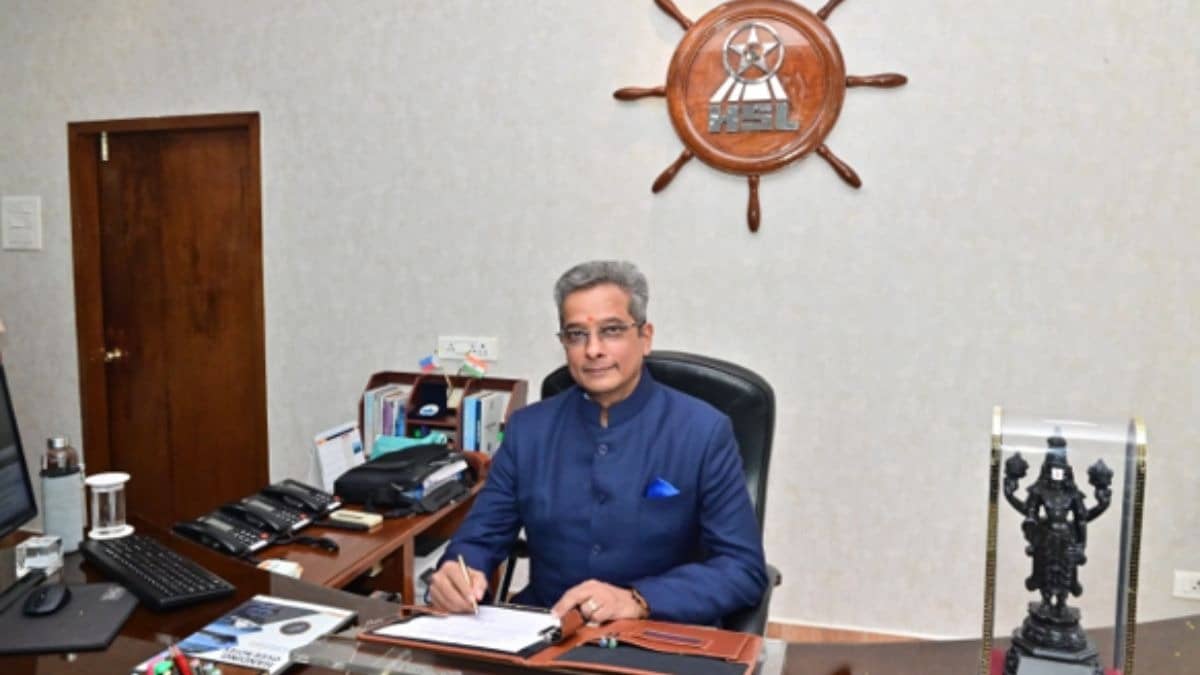 New Navy Admiral Named Hindustan Shipyard CMD