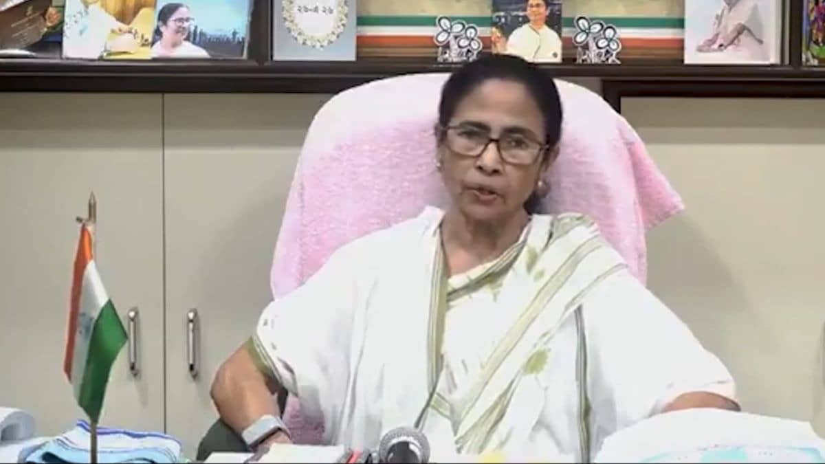 Quit Before July 21, Says Mamata Banerjee, But Insists TMC Won’t Be Weakened by Exits