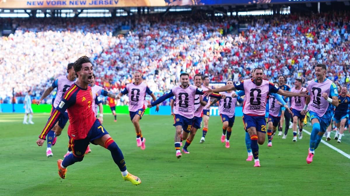 PSG’s Opening Offer For Ferran Torres Turned Down By FC Barcelona