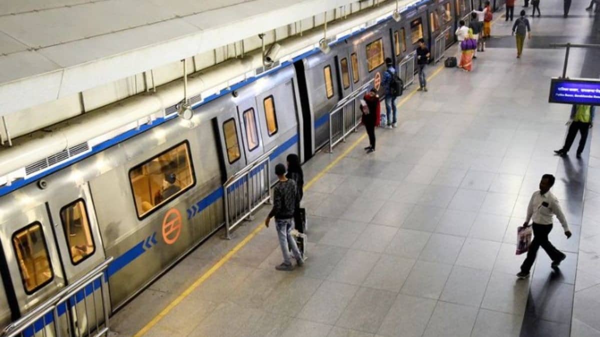 Major Escalator Overhaul Begin at 6 Yellow Line Stations; Delhi Metro Urges Passengers to Take Lifts; Check Which Are They