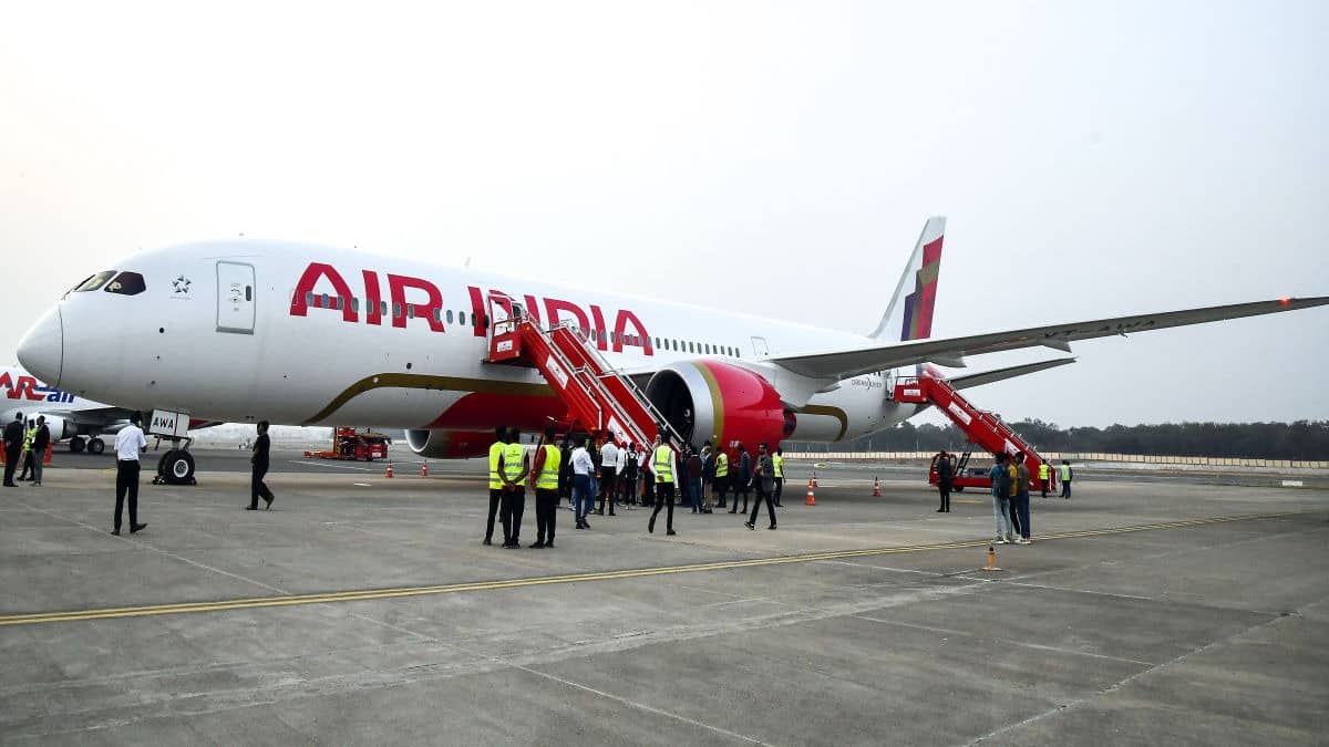 9 Technical Snags Likely on Air India Flight That Witnessed 300-Ft Altitude Drop: IGI Source Tells Republic