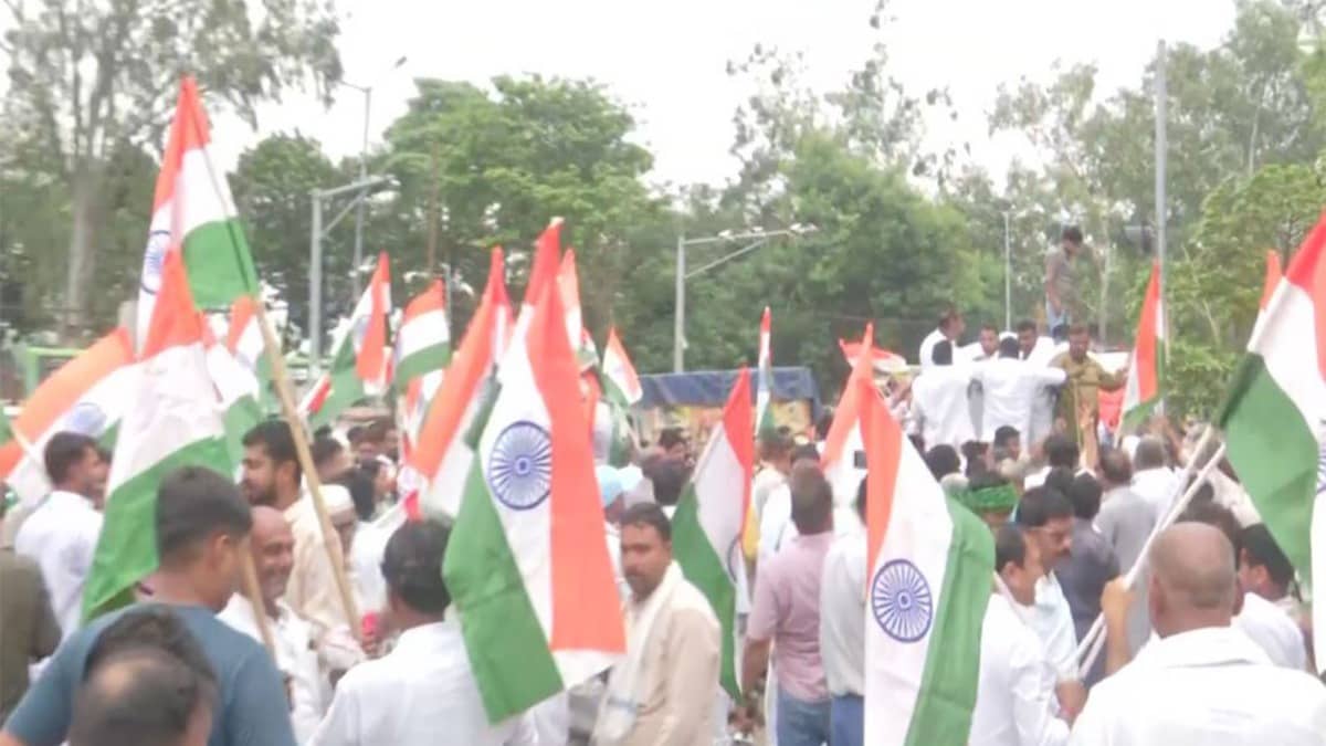 ‘Youth Want Solutions, Not Rhetoric’: RJD Leaders March to Raj Bhavan Over Paper Leaks, Unemployment